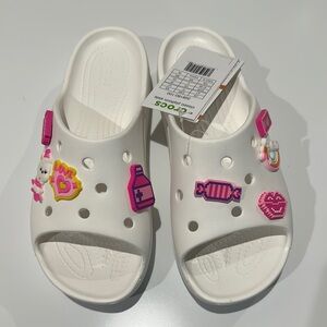 🌸NEW CROCS WHITE Women’s Sz 7 With Tags.